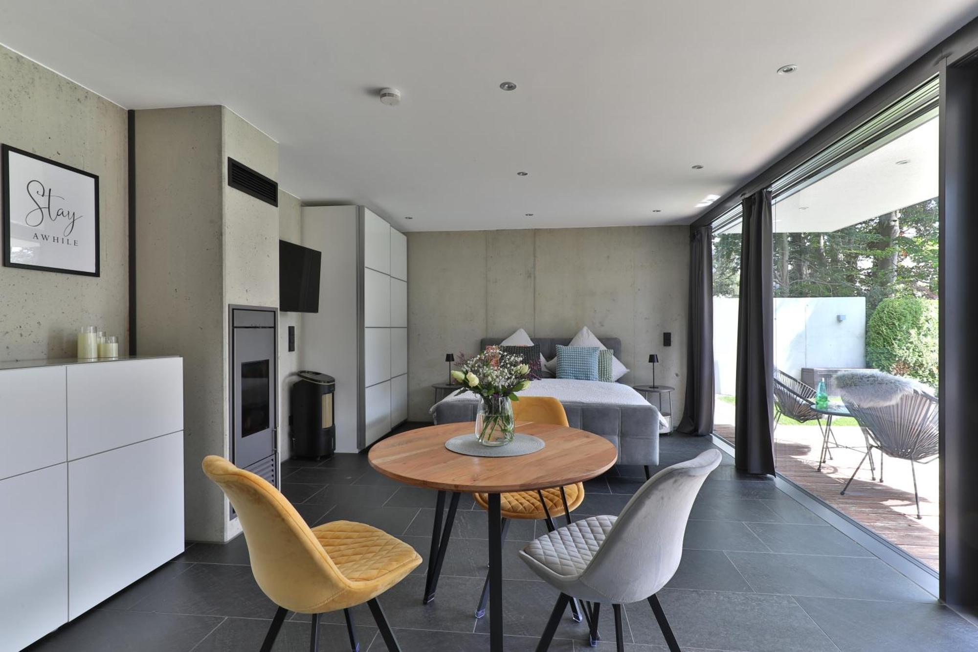 Modernes Studio-Apartment Gersthofen Ngoại thất bức ảnh