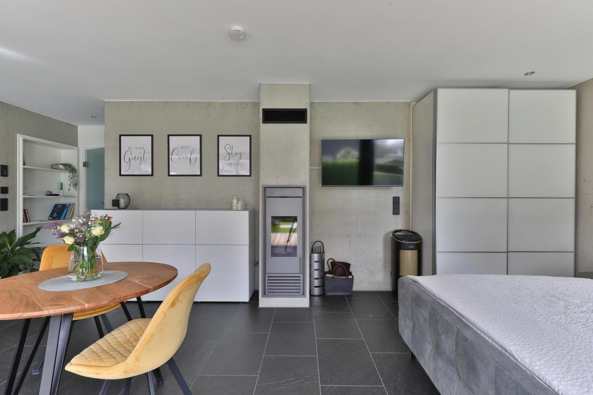 Modernes Studio-Apartment Gersthofen Ngoại thất bức ảnh